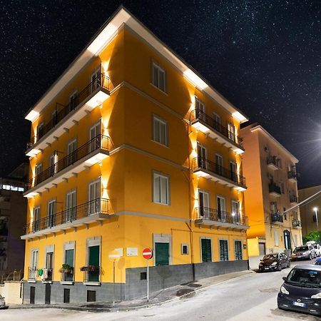 Acate81 Lifestyle Apartment Naples Luaran gambar