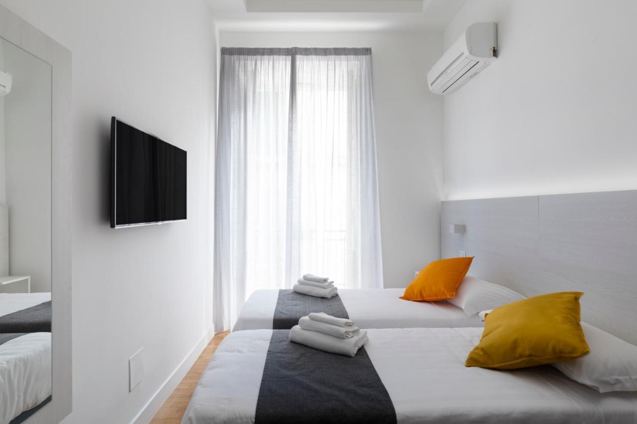 Acate81 Lifestyle Apartment Naples Luaran gambar