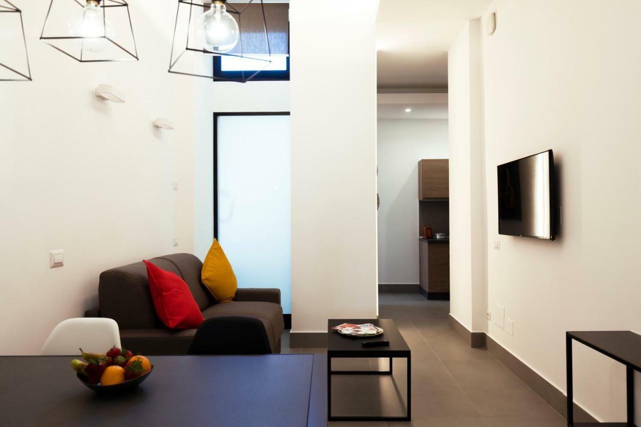 Acate81 Lifestyle Apartment Naples Luaran gambar